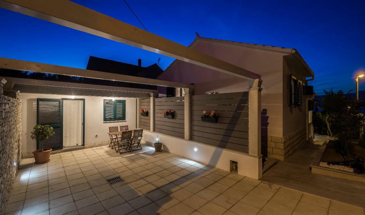 Holiday Home Brac Supetar Buitenkant foto