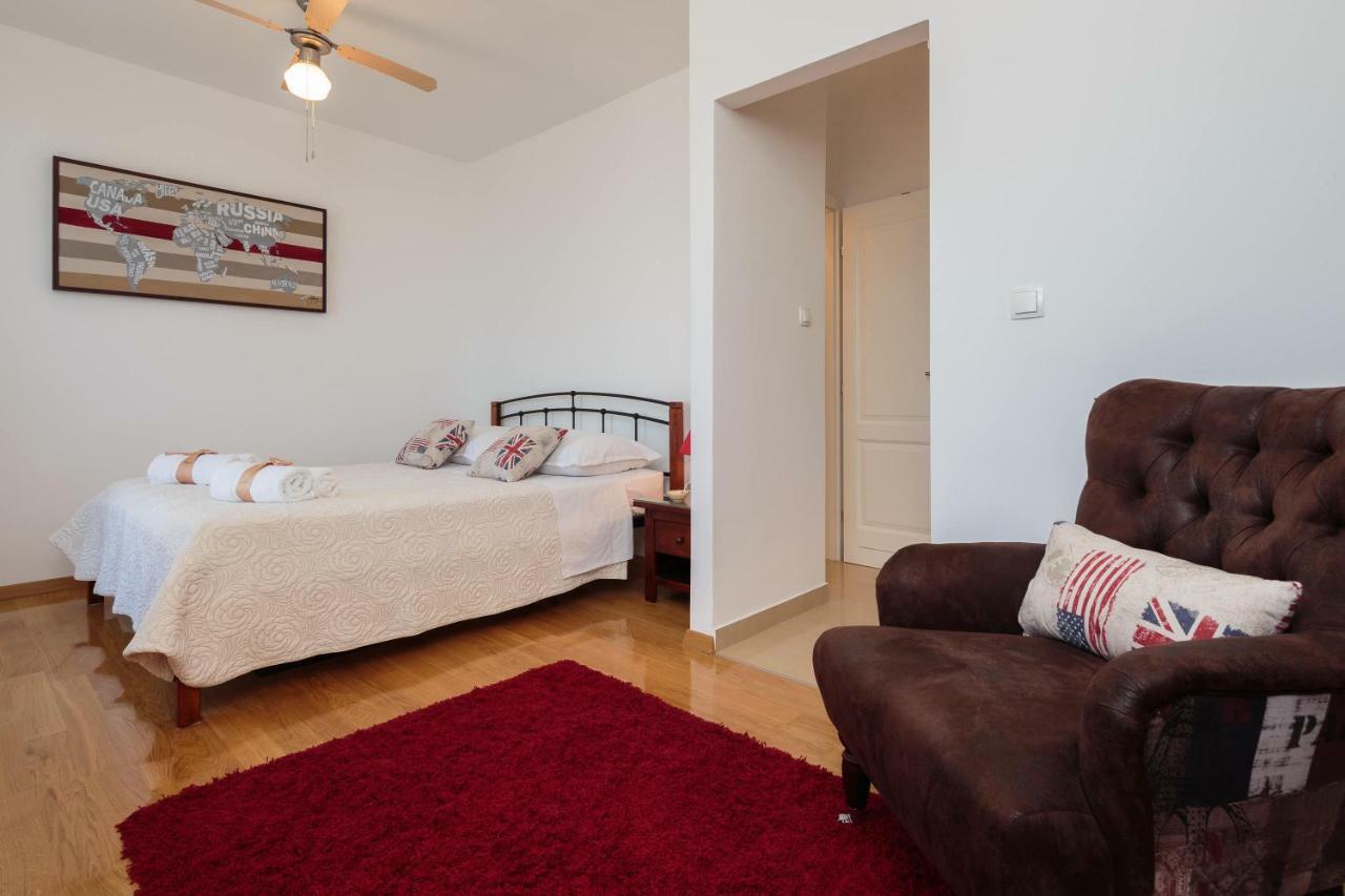 Holiday Home Brac Supetar Buitenkant foto