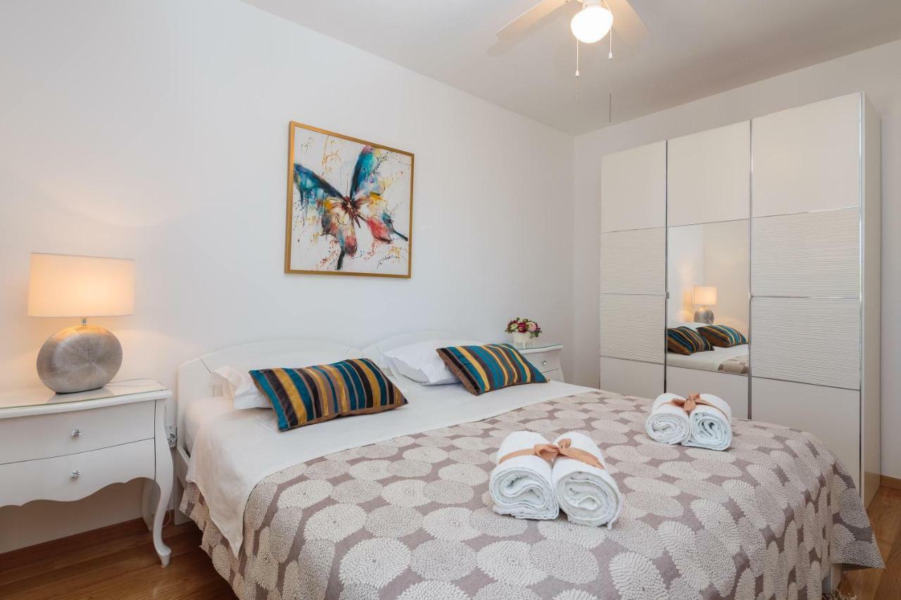 Holiday Home Brac Supetar Buitenkant foto