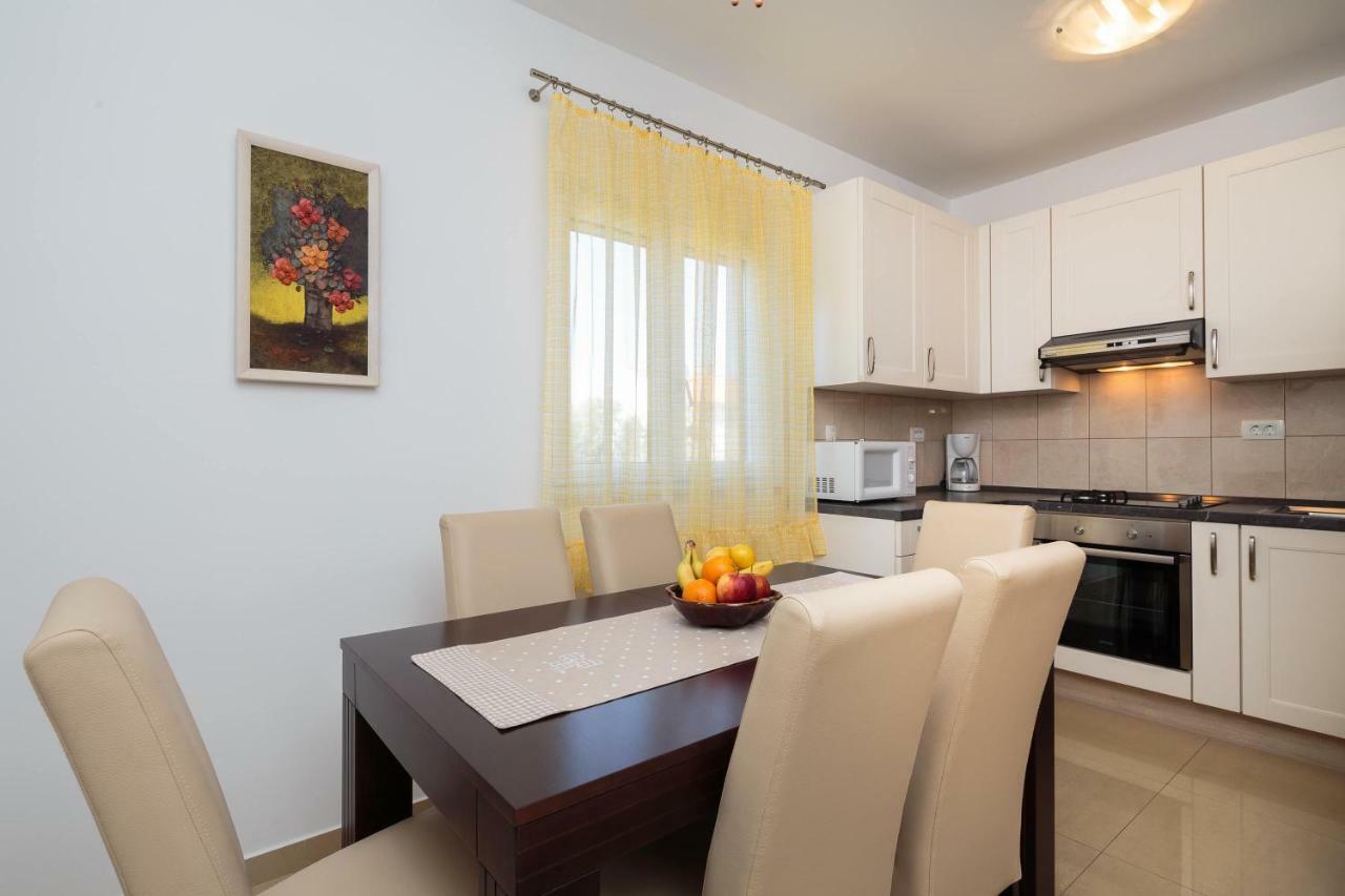 Holiday Home Brac Supetar Buitenkant foto