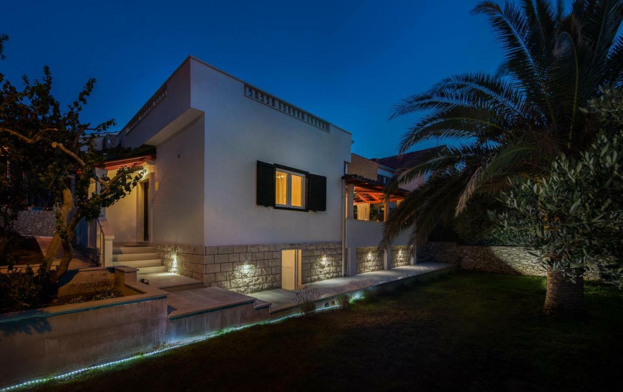 Holiday Home Brac Supetar Buitenkant foto