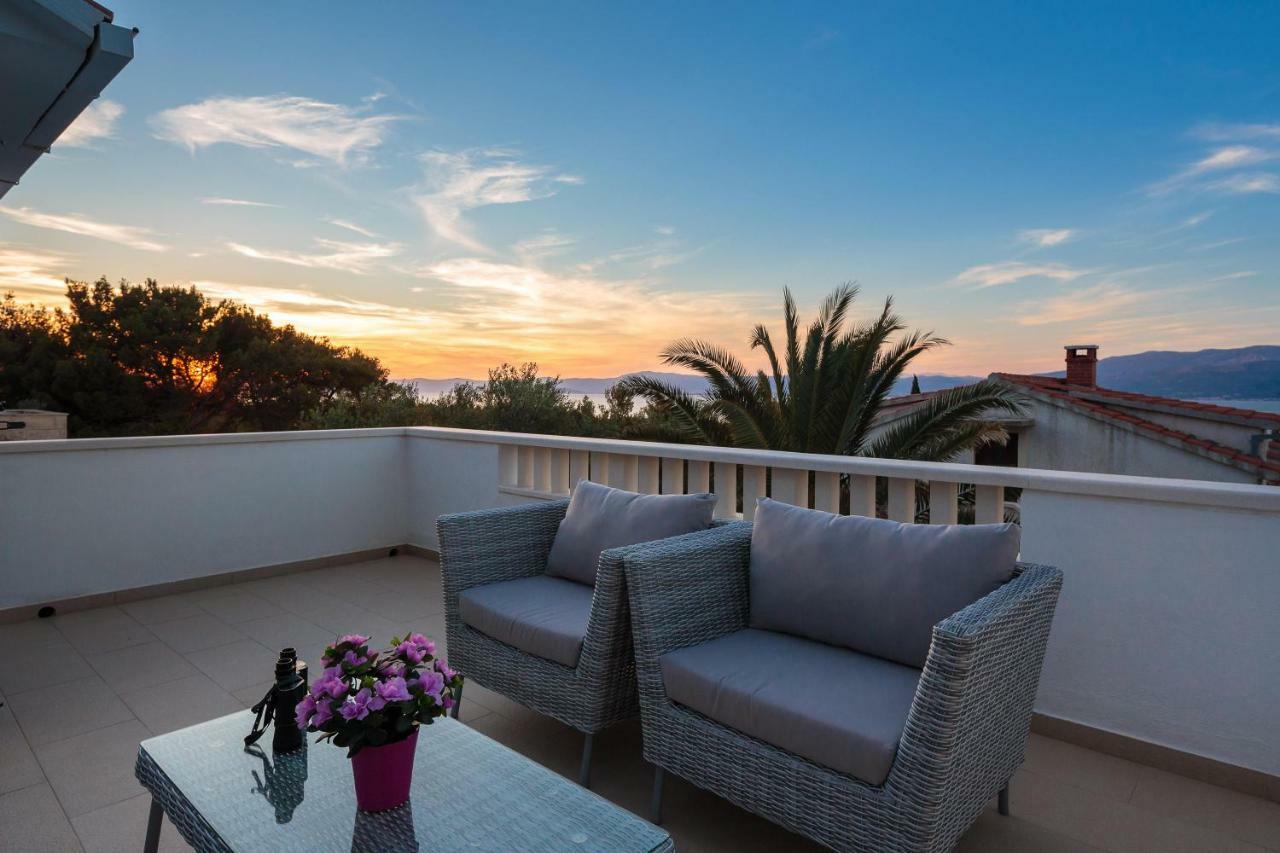 Holiday Home Brac Supetar Buitenkant foto