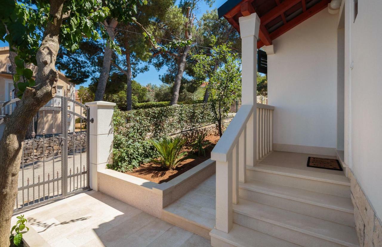 Holiday Home Brac Supetar Buitenkant foto