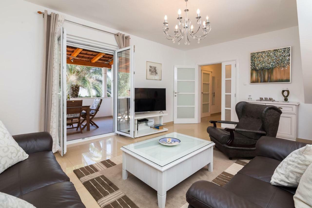 Holiday Home Brac Supetar Buitenkant foto