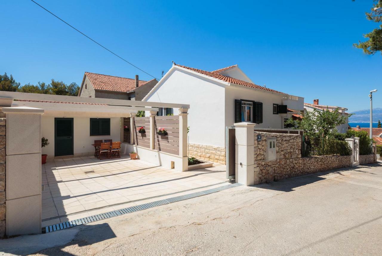 Holiday Home Brac Supetar Buitenkant foto