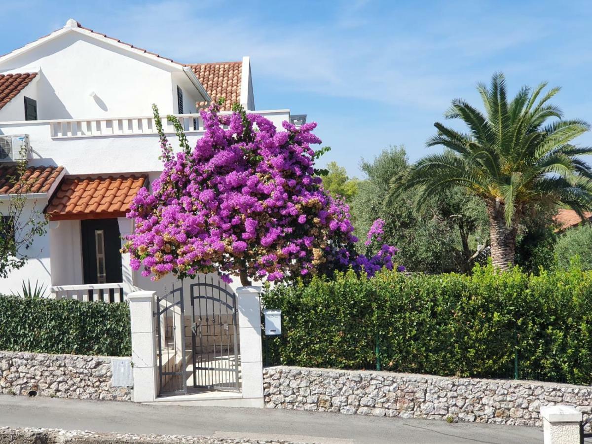 Holiday Home Brac Supetar Buitenkant foto